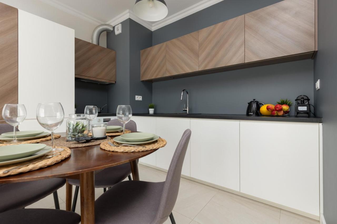 Lakeview Kapelanow Armii Krajowej By Renters Warsaw