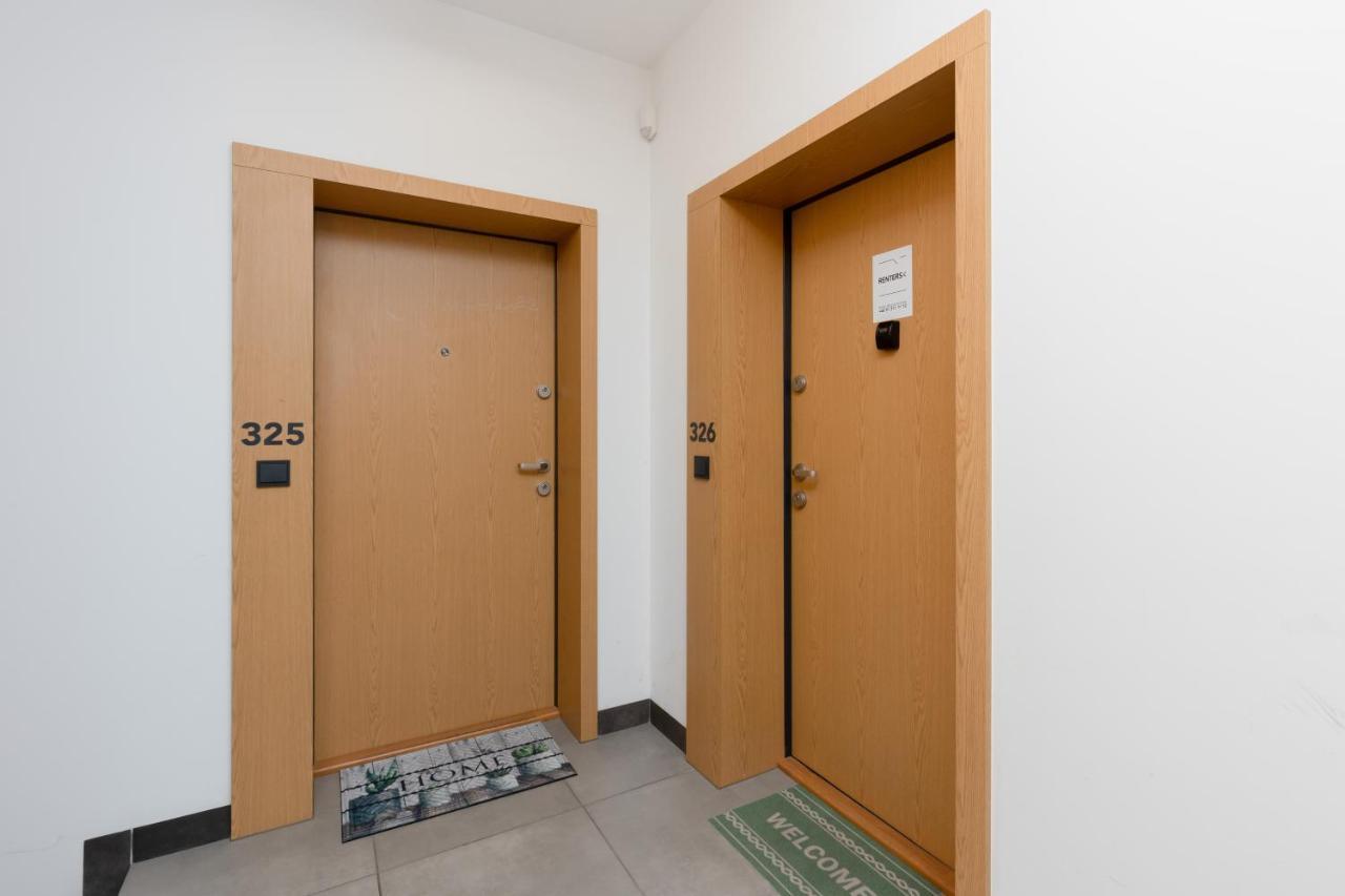 Lakeview Kapelanow Armii Krajowej By Renters * Warsaw